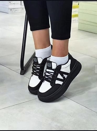 mexx patike: Crno-bele lifestyle patike sa debelim đonom - Dizajn: kontrast bele — 1