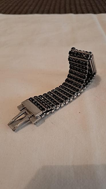 panini sat uputstvo: D&G ženski ručni sat – narukvica sa crnim kristalima - Brend — 2