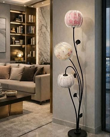 Dekorativna podna lampa sa tri abažura u obliku cveta - Konstrukcija