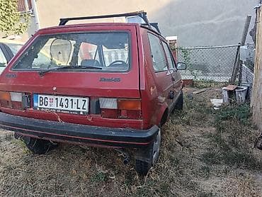 fratellis auto: Zastava Yugo, crvena boja, trovratni hečbek. Karakteristike i — 6