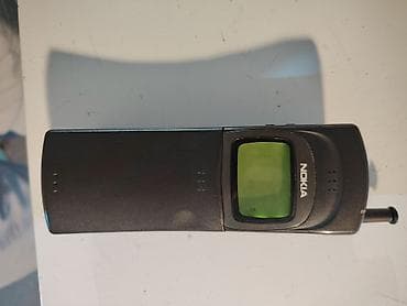 Nokia 8110 – klasični „banana“ telefon sa kliznim poklopcem, nova