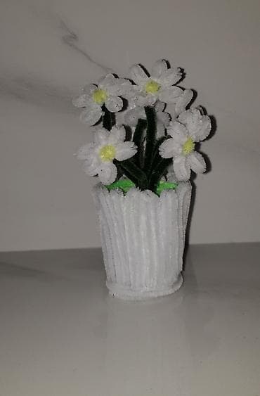 pesak za cvece: Korpice sa svecem od plisa.Rucni rad. Boje:roza,pastelna kajsija,neon — 9