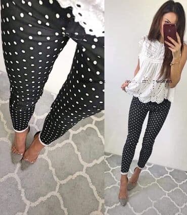 crne letnje pantalone: A K C I J A.
Donji deo
1600din — 1