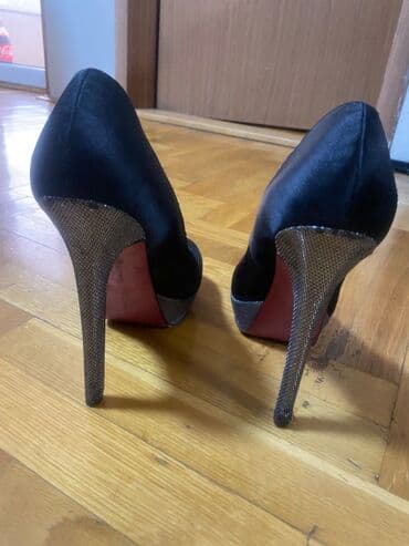 cipele sombor: Prodajem elegantne salonke Paris Hilton, br 40, gaziste 24 cm, visina — 3