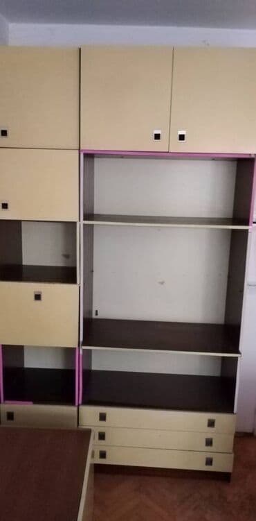 dimenzije ormara za spavaću sobu: Prodajem komplet namestaj za dnevnu sobu: 2 garderobna dvokrilna — 3