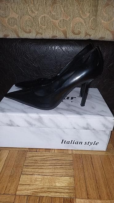 kamel salonke: Ženske salonke Zara 38br. – crne lakovane Nošene samo jednom, cena — 4