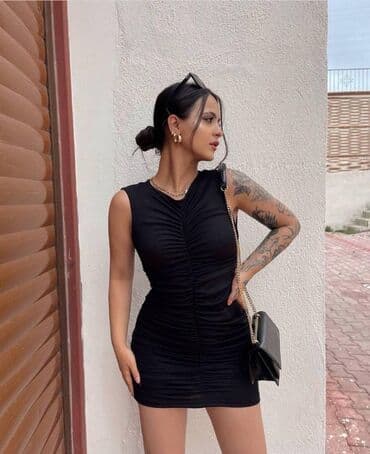 the north face komplet: Haljina: 1600 dinara
2 kom = 2200 dinara — 3