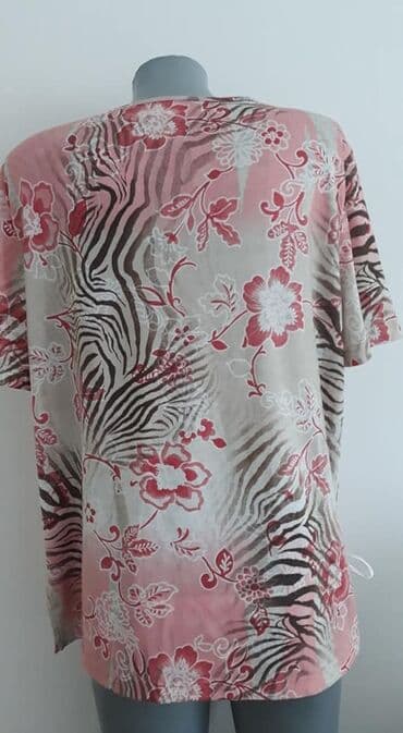 Majica Italy 44 cena 300 poliester,elastin sirina ramena 46 sirina — 2