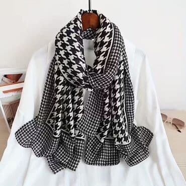 kaput: Ženski šal Dimenzije 178x73cm Cena 1600din Poručuje se,isporuka za — 14