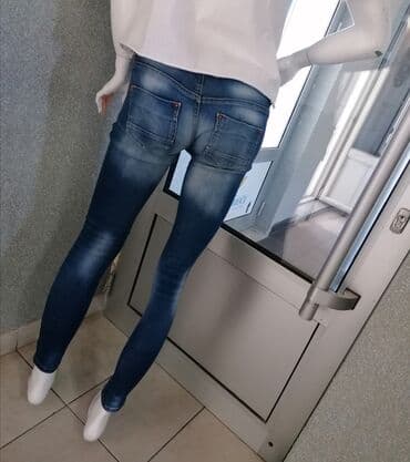 pantalone od vestacke koze: Super farmerice
Kao nove
Vel 26 — 3