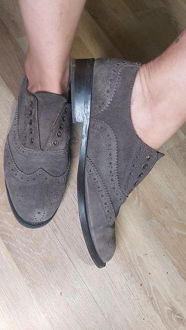 braon sandale na stiklu: Ženske brogue cipele bez pertli – siv braon antilop - Materijal — 2