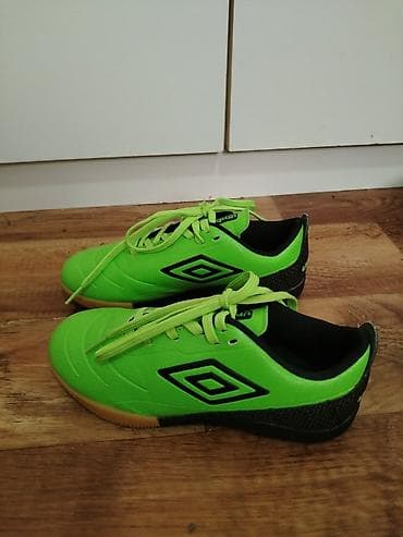 gumene cizme novi sad: Umbro futsal patike – fluorescentno zelene - Brend: Umbro - Model — 4