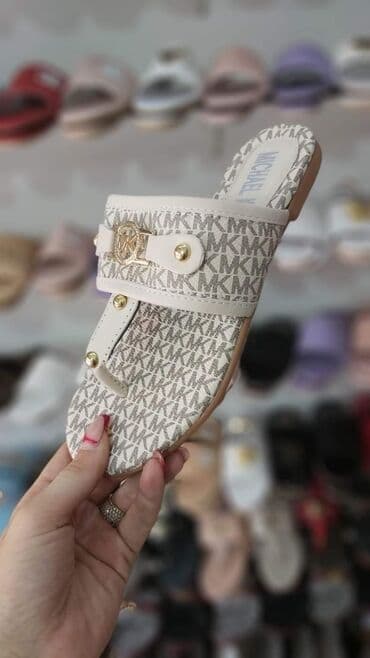 papuce 39: Modne papuče, 40 — 1