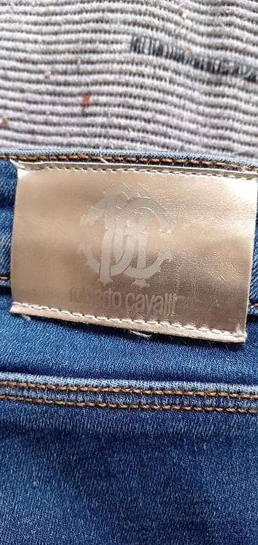 Pantalone, Farmerke, Šortsevi: Roberto Cavalli farmerke – model sa uskim nogavicama - Brend: Roberto — 4