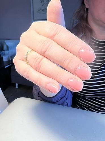 asos novi sad: Usluga manikira – prirodan gel/gel-lak i francuski stil povoljno — 2