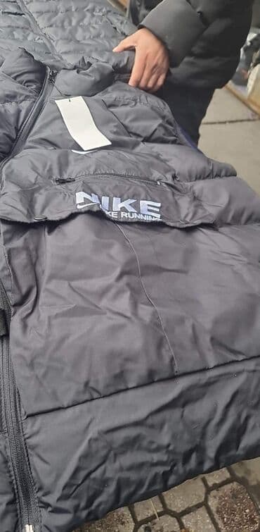 dior prsluk: Nike M
Dior xl 2xl
3500 — 2