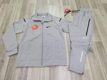 mokra likra trenerke: Cena 4200 dinara 
S M L XL XXL 
Mokra likra — 2