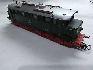 Piko lokomotiva 244068-3 HO neispravna i nekompletna,za delove