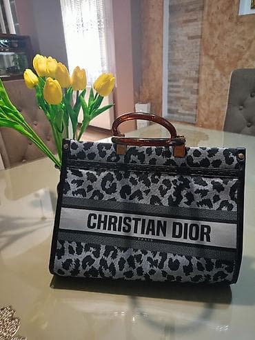 doka torbe nova kolekcija: Prelepa torba CHRISTIAN DIOR – Nova cena: 4.500 din - Model — 2