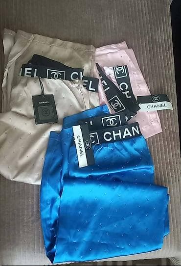 pepito pantalone kombinacije: CHANEL(saten,težak,lepo pada)pantalone
s,m,l
3000 din — 4