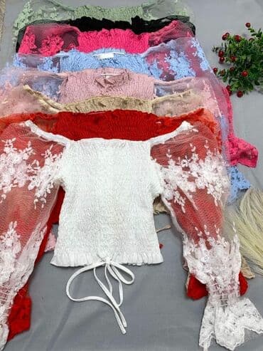 jednobojne majice: Top: 2300 dinara — 2