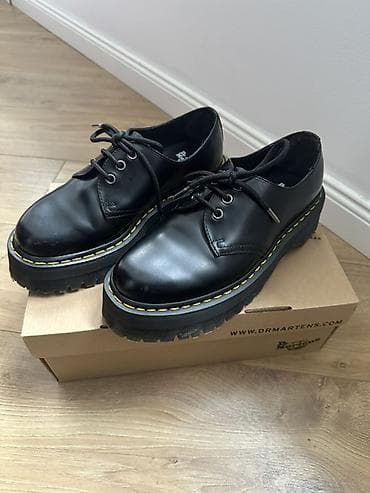 bluze sa perjem: Dr. Martens – crne kožne cipele sa platformom — 2