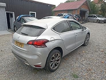 car serbia: Citroën DS4, srebrna metalik boja, hečbek sa 5 vrata. Delovi na — 3