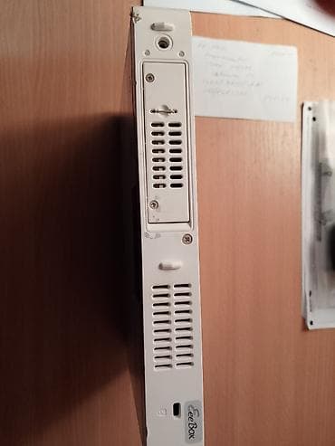računari: ASUS Eee Box nettop računar – kompaktni mini PC bele boje. Glavne — 5