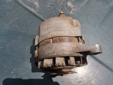dizalica za auto na vazduh: Alternator Lada 21214i Niva br.3. Polovan, očuvan. Skinut sa — 4