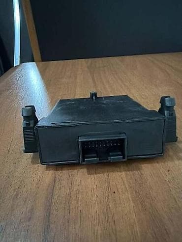 dizalica za auto: KONTROLNI MODUL ZA VOLKSWAGEN TOURAN, SHARAN, PASSAT B7 . - — 4