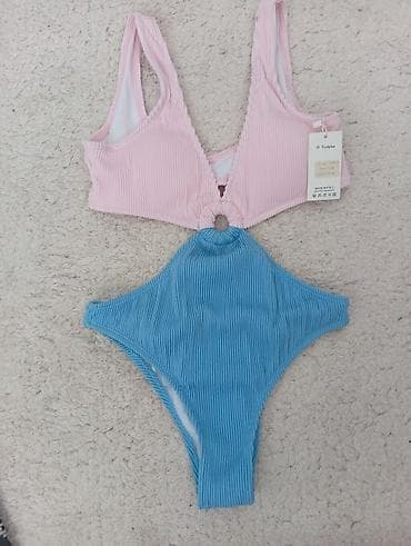 lisca kupaći kostimi za punije: Jednodelni kupaći kostim Conylbae - Model: monokini sa prstenom na — 1