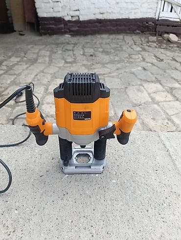 alpha tools ste 850: Villager VLN1205 glodalica za drvo sa kompletom glodala - Električna — 3