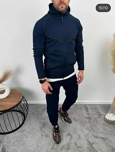 prada trenerke: Trenerka Nike, bоја - Crna — 1