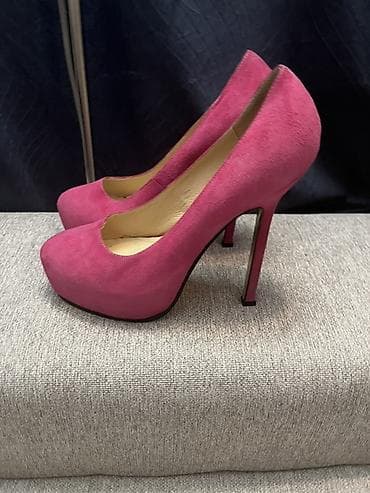 polovna obuca na veliko: Ženske visoke potpetice u jarkoj roze boji, izrađene od brušene kože — 4