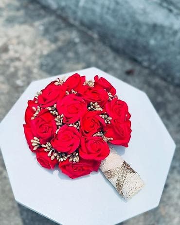 staklene cigle cena: Ručni buketi ruža – dekorativni i svečani aranžmani - Elegantni — 9