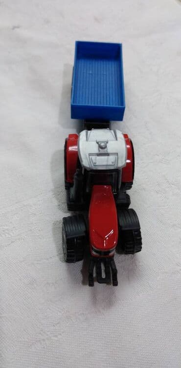 bicikle sa prednjim i zadnjim amortizerima: Majorette traktor Massey Ferguson 8737 sa prikolicom 14 cm. ocuvan — 2