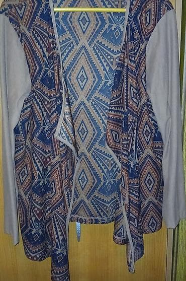 дечија игра 3: Ženske trenerke i haljina – set različitih komada 1) Crne sportske — 6