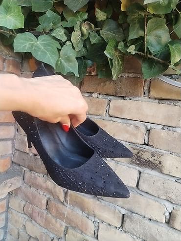 patike puma: Ženske štikle – elegantne crne salonke sa špicastim vrhom - Veličina — 8