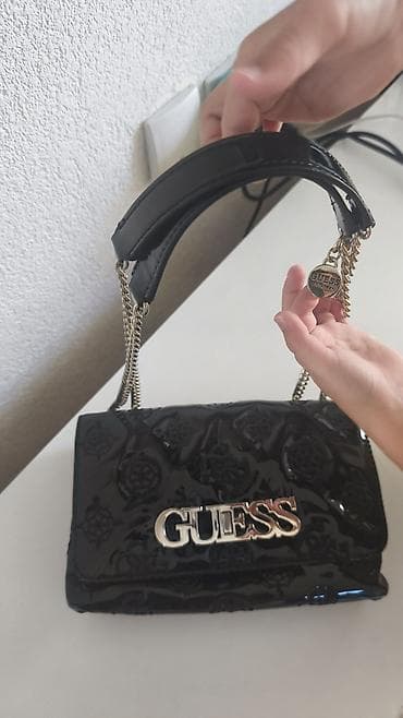legend muske torbice: GUESS ženska torbica – crna, lak koža visokog sjaja - NOVA - Preklopni — 3