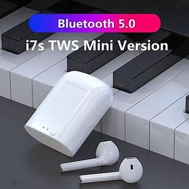 slusalice sa usima: 2 para 1500 dinara Cena po komadu 1000 dinara Moguć dogovor oko ličnog — 3