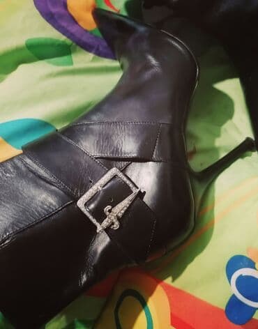 mokasine ženske kozne: Ankle boots, Cesare Paciotti, 36.5 — 9