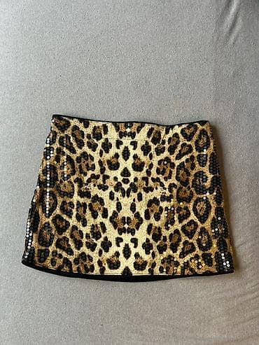 Kancelarijski nameštaj: 1) Prsluk sa zmijskim printom - Materijal: eko-koža/imitacija zmijske — 2