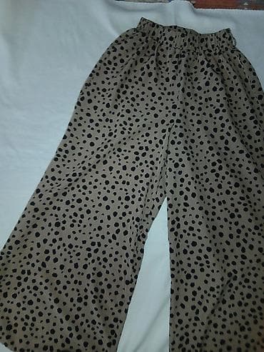 pepco katalog žene: Široke ženske pantalone sa printom - Model: culottes/palazzo kroj — 1