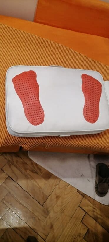 Daska masažerka za stopala i ostale delove tela. Dobra. Kao nova je at lalafo.rs Daska masažerka za stopala i ostale delove tela. Dobra. Kao nova je