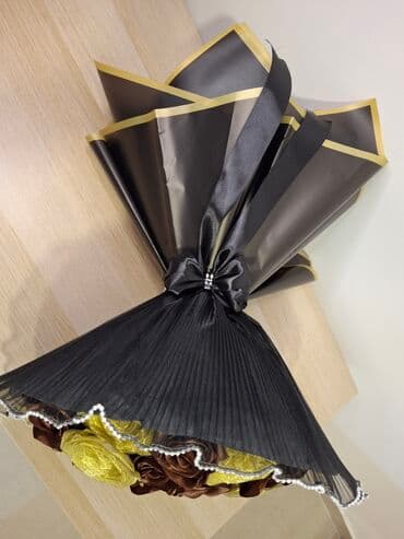 sobne peci na pelet polovne: Elegantni buket od dekorativnih ruža - Luksuzno aranžiran buket u — 2