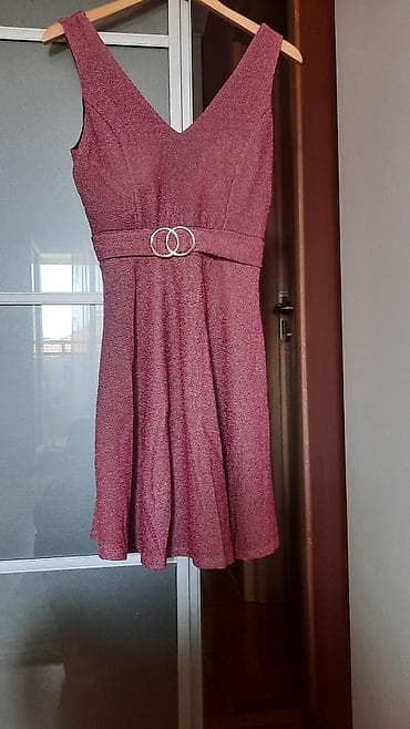 odece: Elegantna kratka haljina bez rukava u puder‑roze/boji maline sa — 2