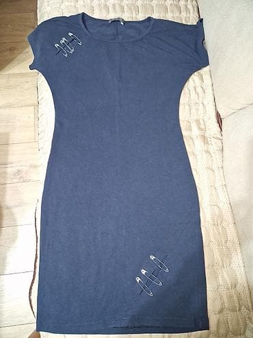 waikiki kaputi zene: Set ženskih haljina i tunika. U ponudi su 4 komada ženske garderobe — 4