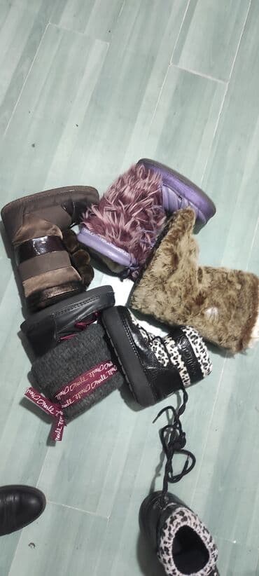 adidas decije patike za devojcice: Čizme, EMU, Veličina - 24 — 2