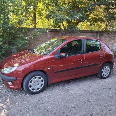 iznajmljivanje kamp prikolice cena: Peugeot 206: 1.4 l | 2004 г. 203098 km. Hečbek — 1