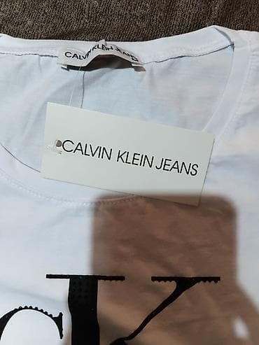 gležnjače ženske: Calvin Klein Jeans ženska majica kratkih rukava - Model: klasična — 4
